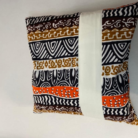 African Print Pillow Cover with Hidden Zipper Size 21x 21 - Picture 2 of 3